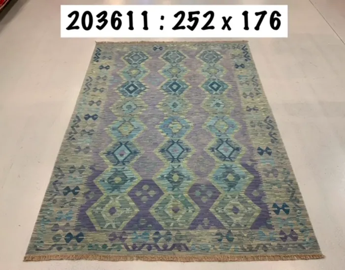 Tapis Kilim 20