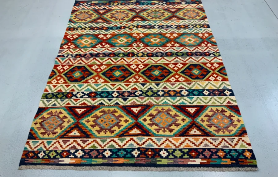 Tapis Kilim tissé main